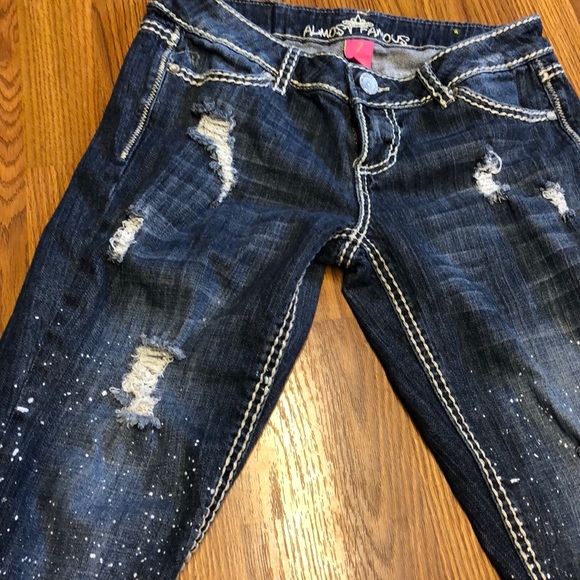 Almost famous capris - Picture 3 of 4